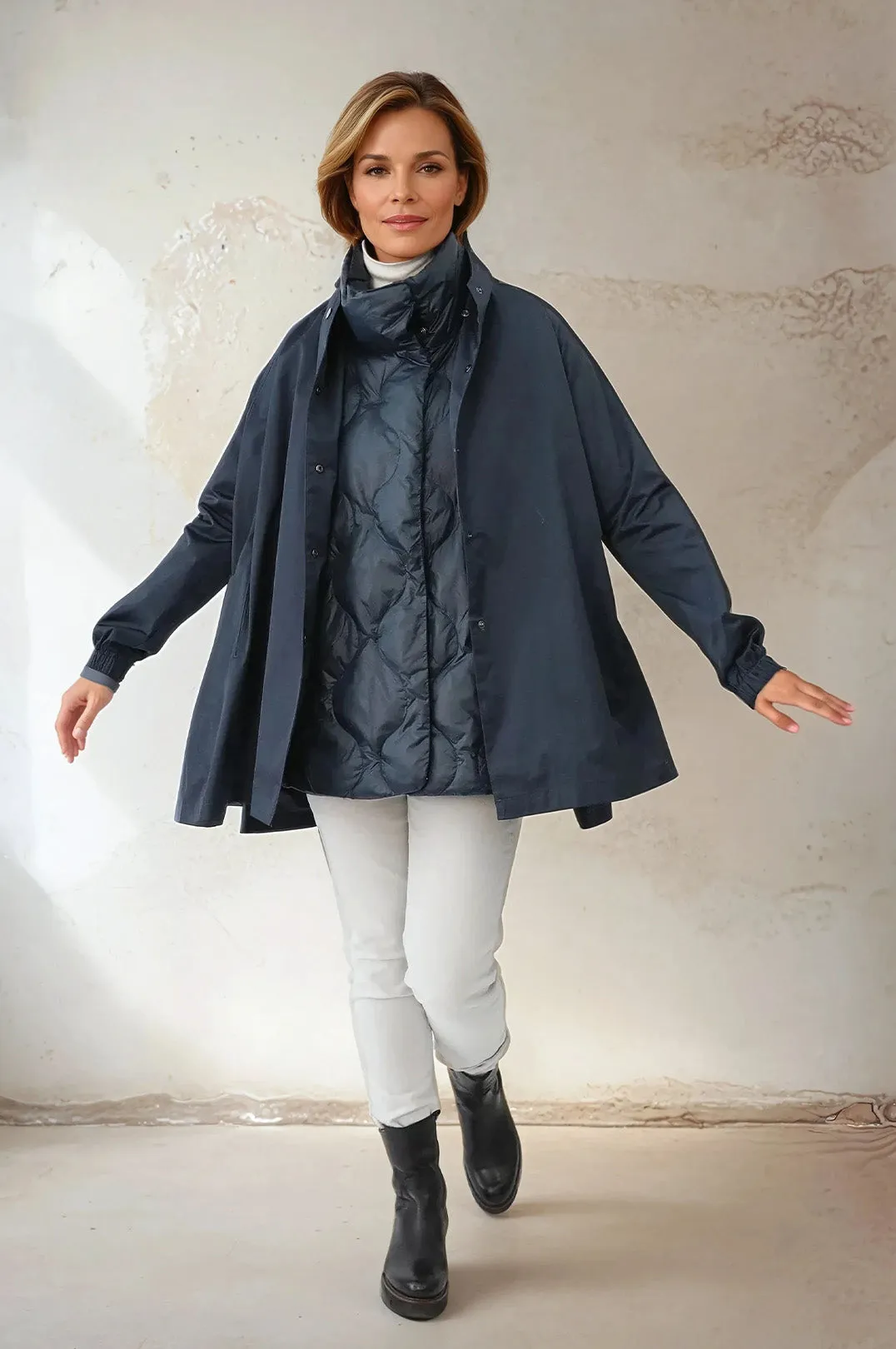LA ROCHE VEST IN LIGHTWEIGHT GOOSE DOWN air line