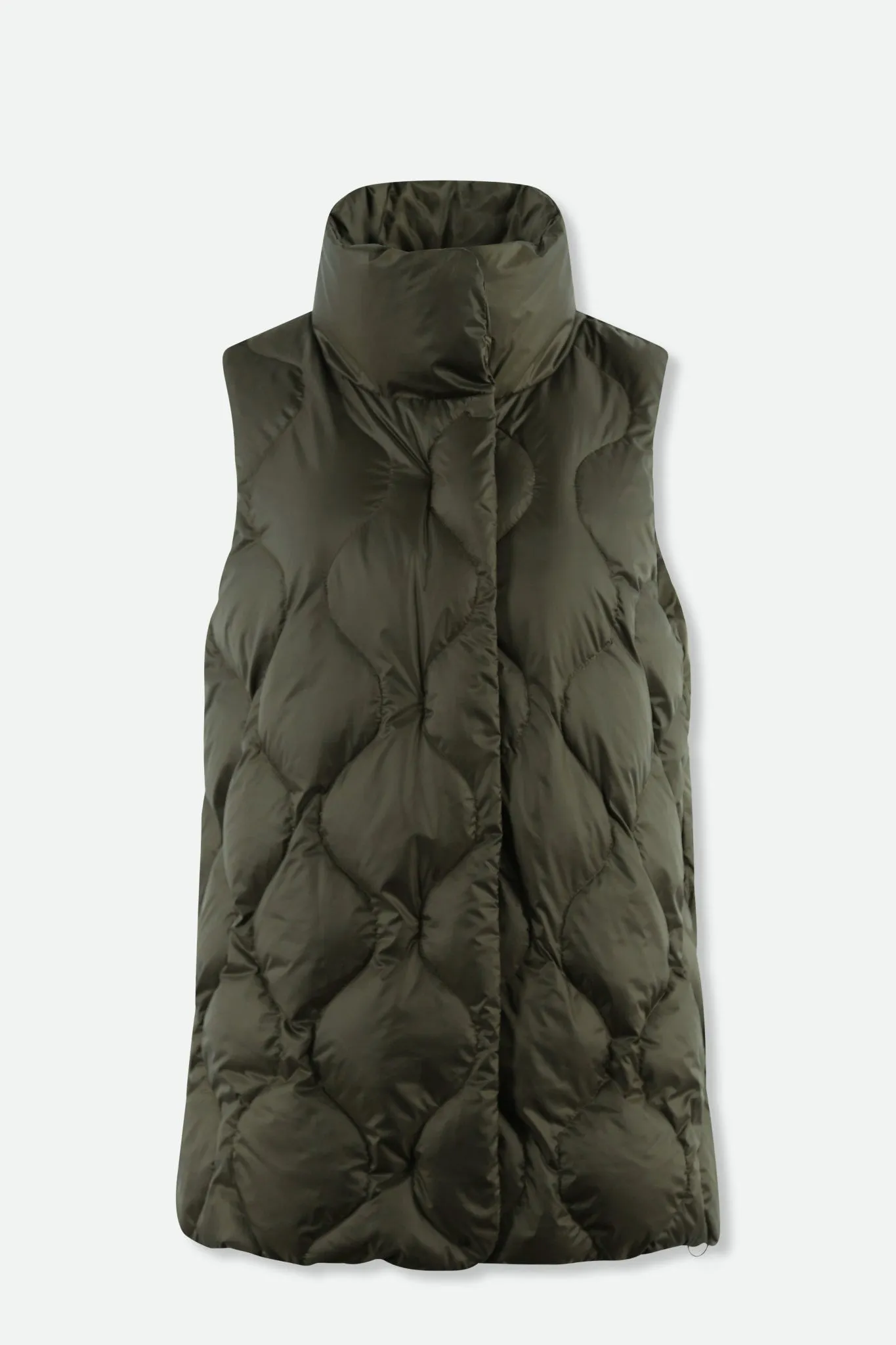 LA ROCHE VEST IN LIGHTWEIGHT GOOSE DOWN run errands