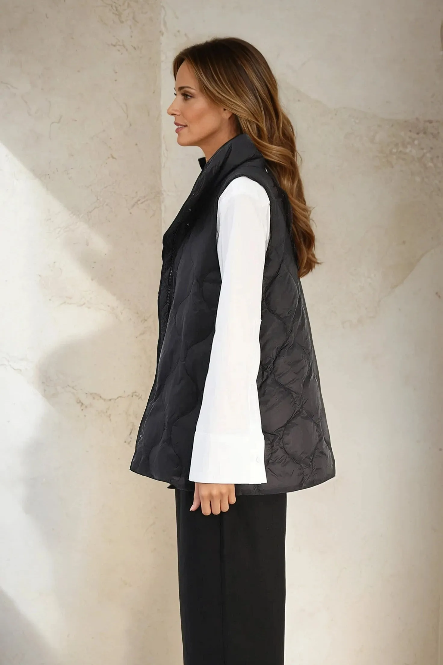 LA ROCHE VEST IN LIGHTWEIGHT GOOSE DOWN smooth feel