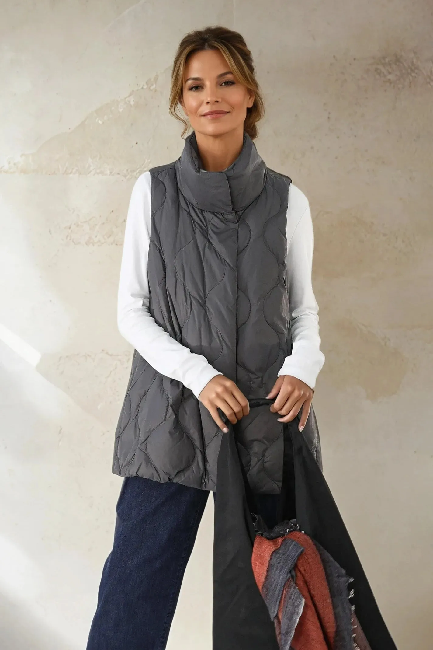 LA ROCHE VEST IN LIGHTWEIGHT GOOSE DOWN cool fit