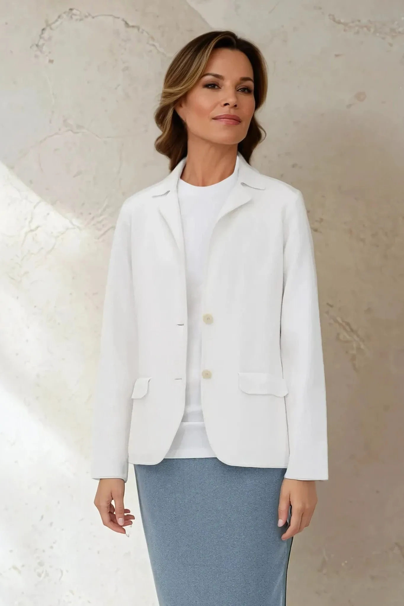 LENNOX PIMA COTTON KNIT BLAZER IN P WHITE skin close