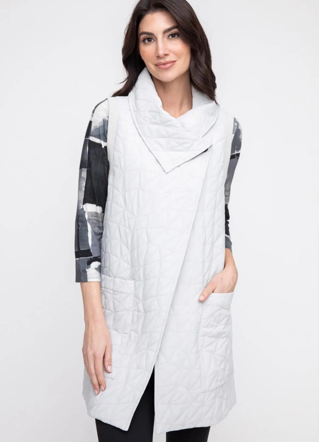 LIV Quilt Angled Pocket Vest warm hug