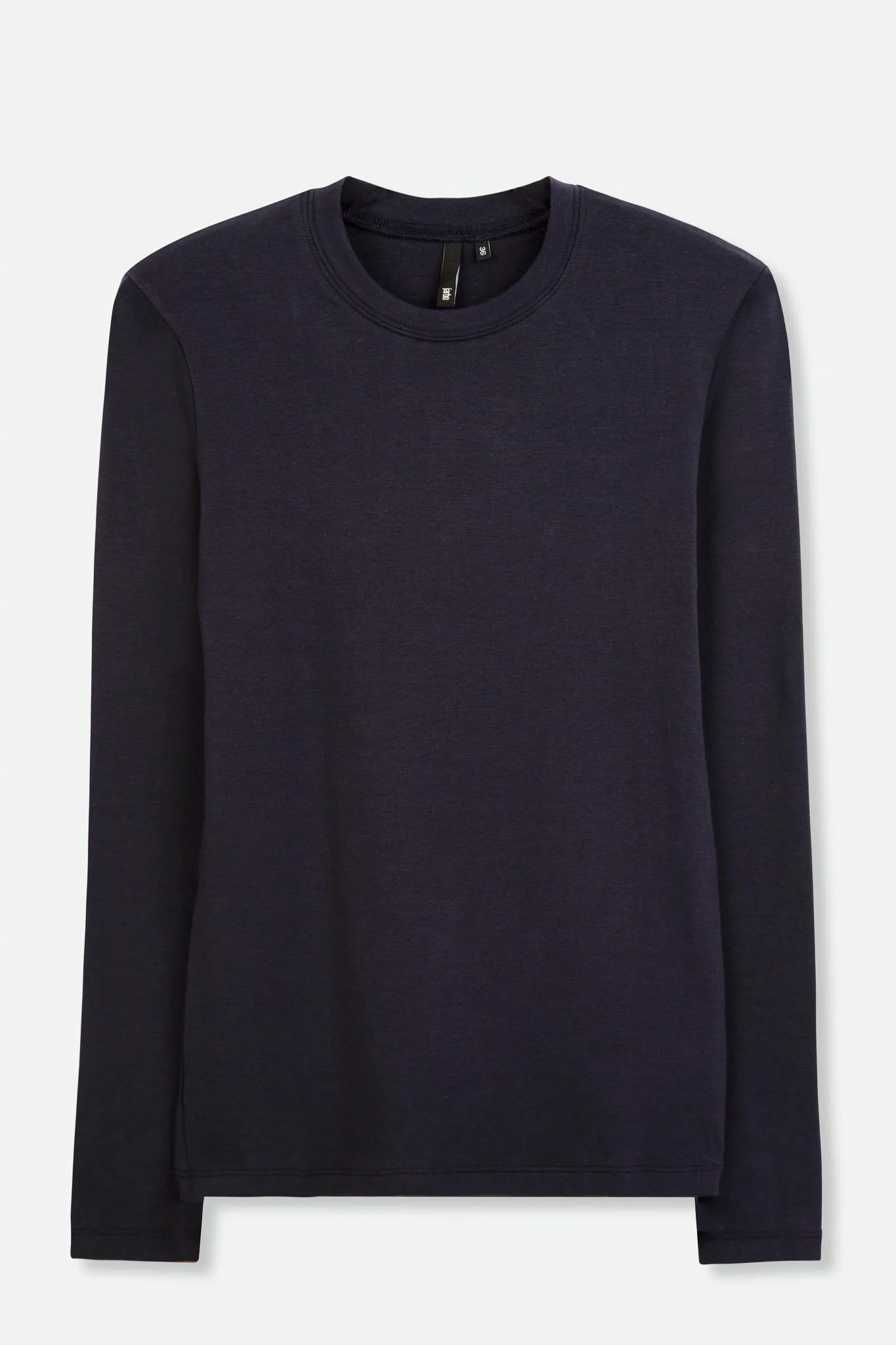 LONG SLEEVE CREW IN PIMA COTTON STRETCH wardrobe must