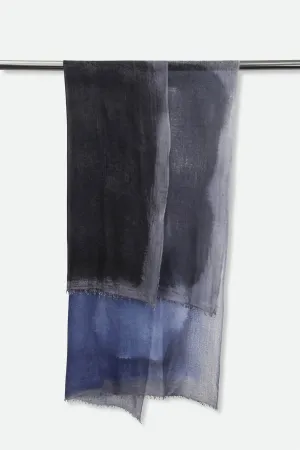 MIDNIGHT CHARCOAL SCARF IN HAND DYED CASHMERE cold weather MIDNIGHT CHARCOAL SCARF IN HAND DYED CASHMERE layer vibe