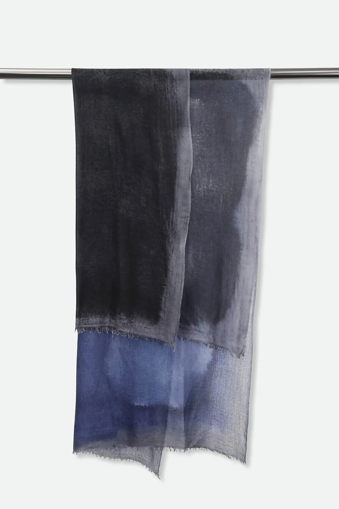 MIDNIGHT CHARCOAL SCARF IN HAND DYED CASHMERE layer vibe