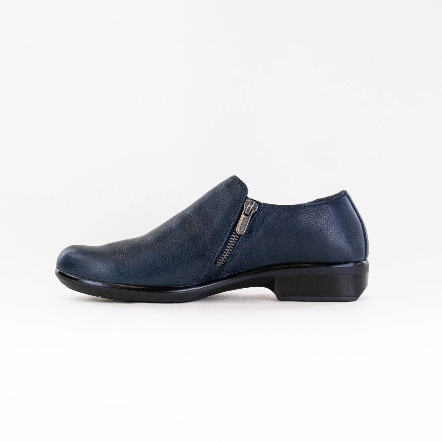 Naot Autan (Women's) - Ink soft landing