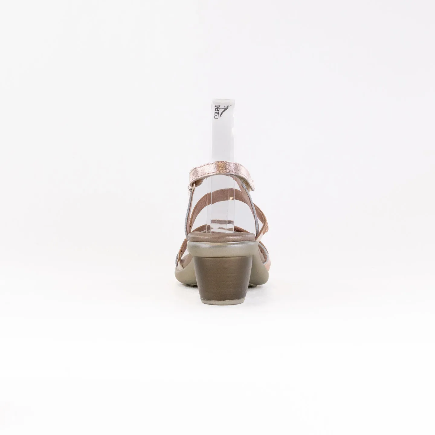Naot Innovate (Women's) - Rose Gold Touch Ground