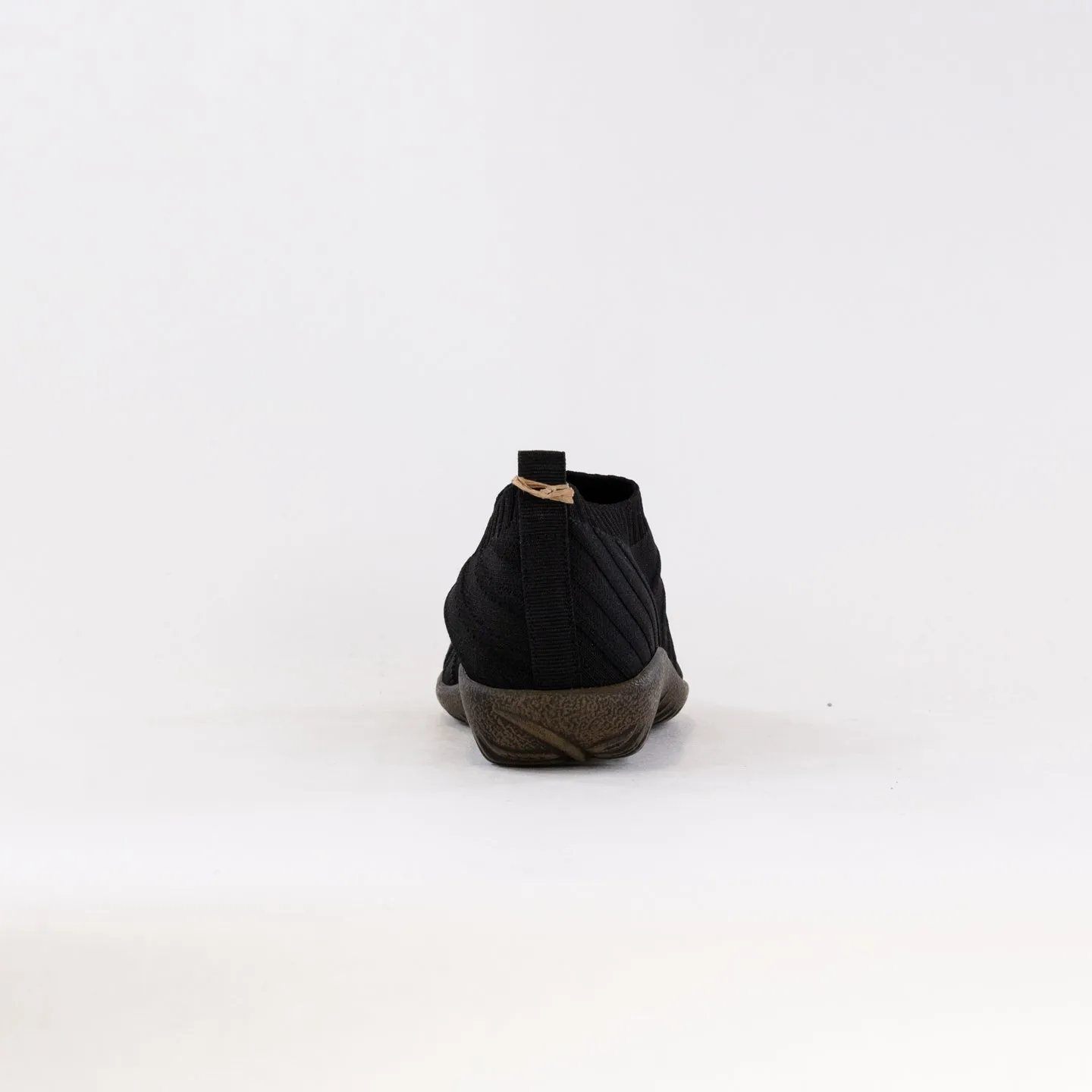 Naot Okahu (Women's) - Black Knit smart support