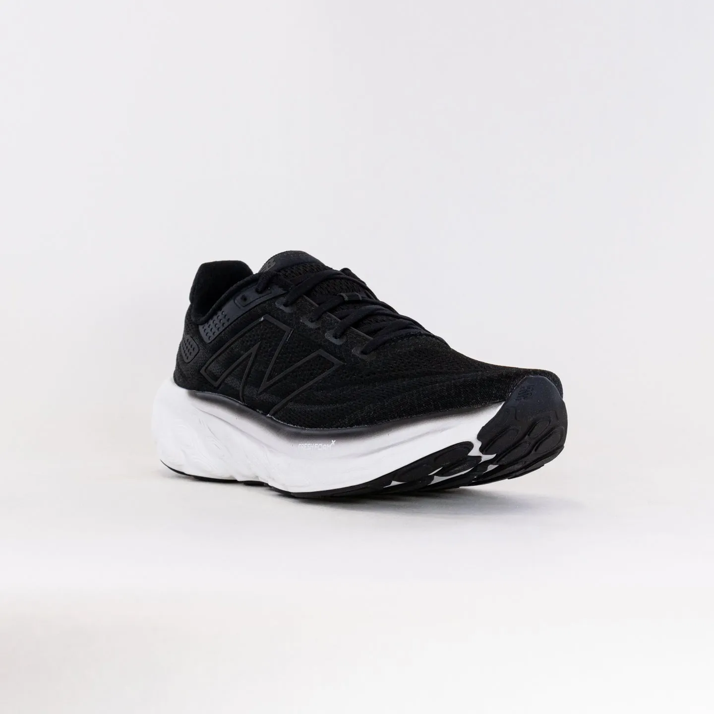 New Balance 1080V13 (Women's) - Black/White breeze walk