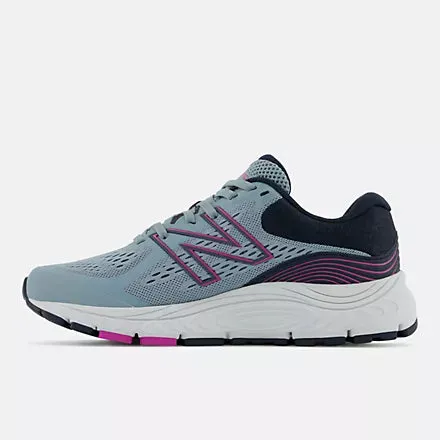 New Balance 840V5 (Women's) - Grey/Magenta rain ready