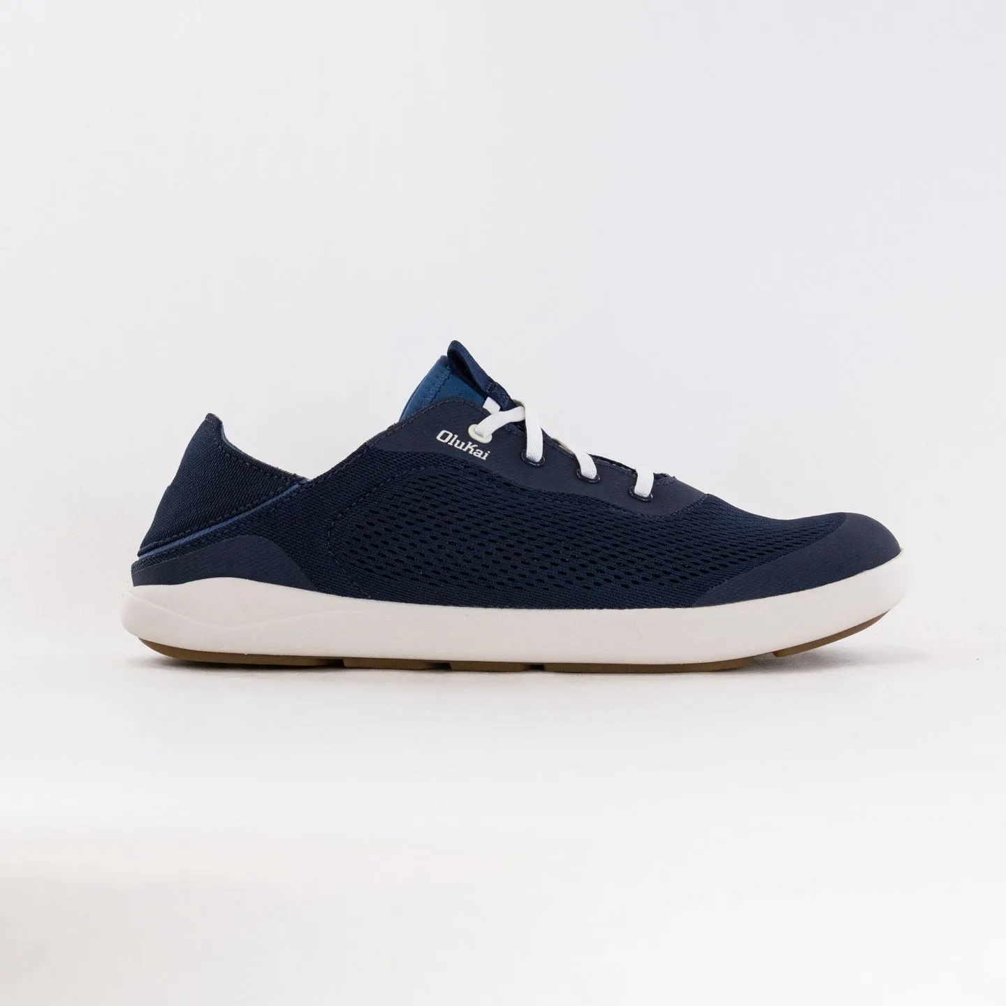 OluKai Moku Pae (Men's) - Trench Blue/Off White vent sole