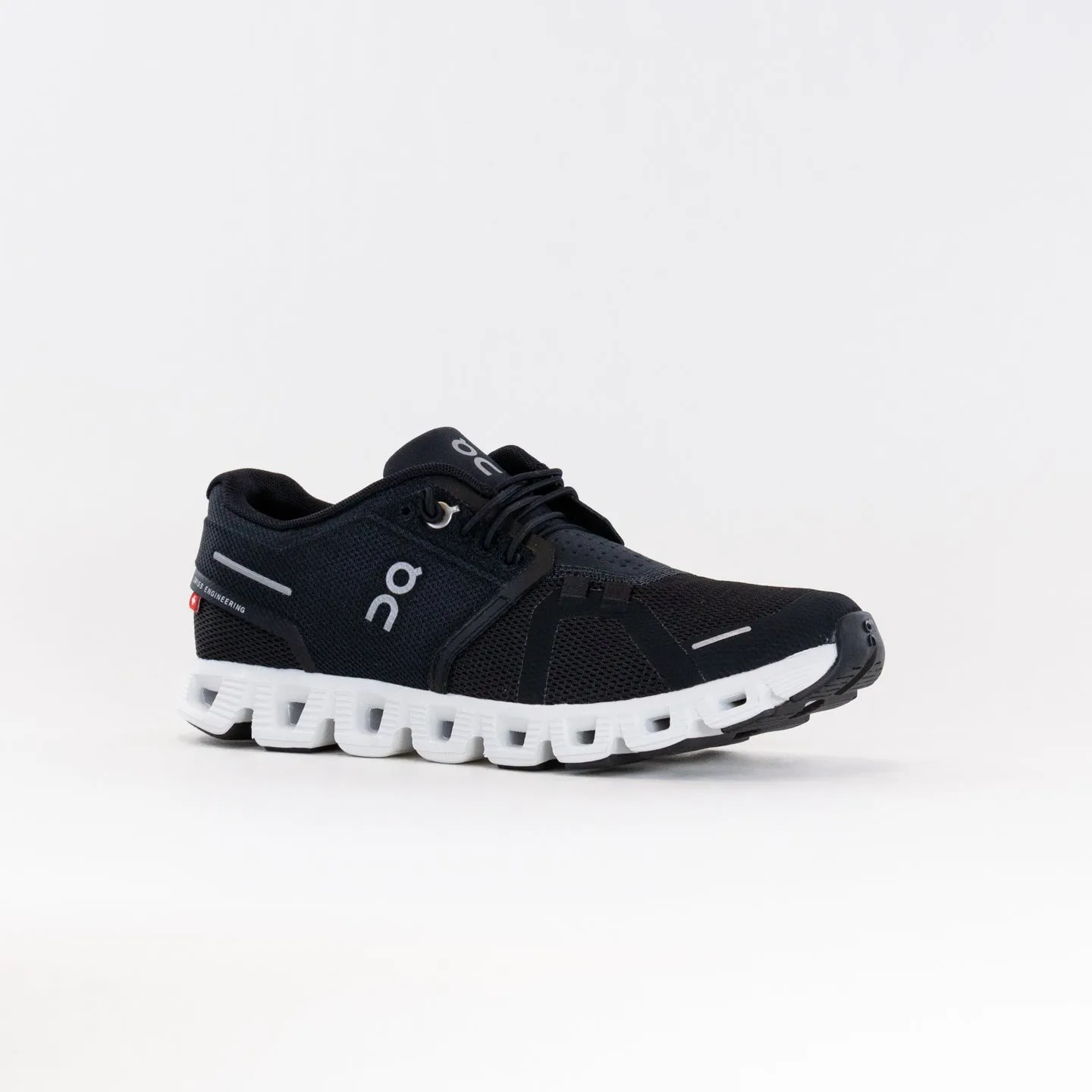 On Cloud 5 (Women's) - Black/White motion tech