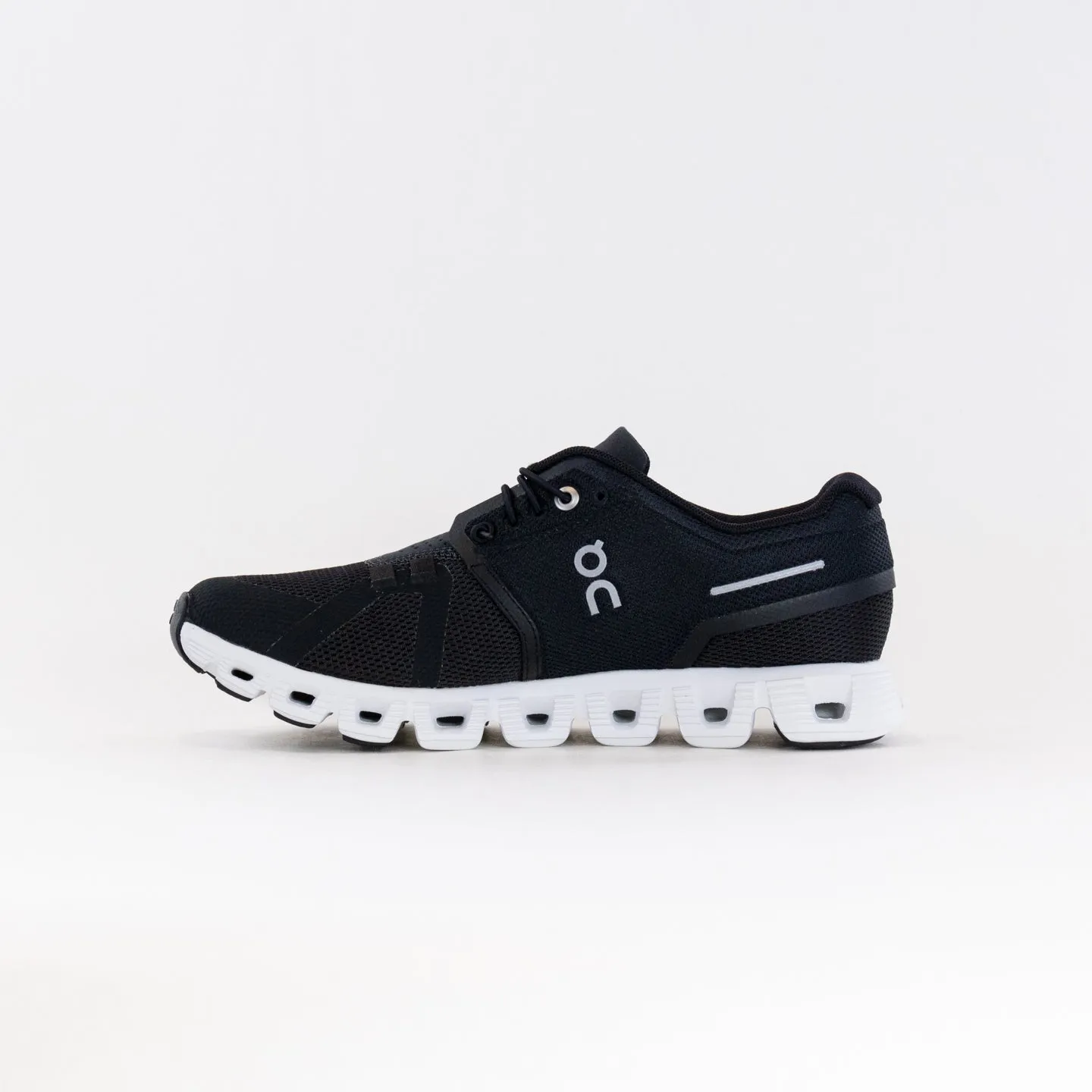 On Cloud 5 (Women's) - Black/White sport thrill