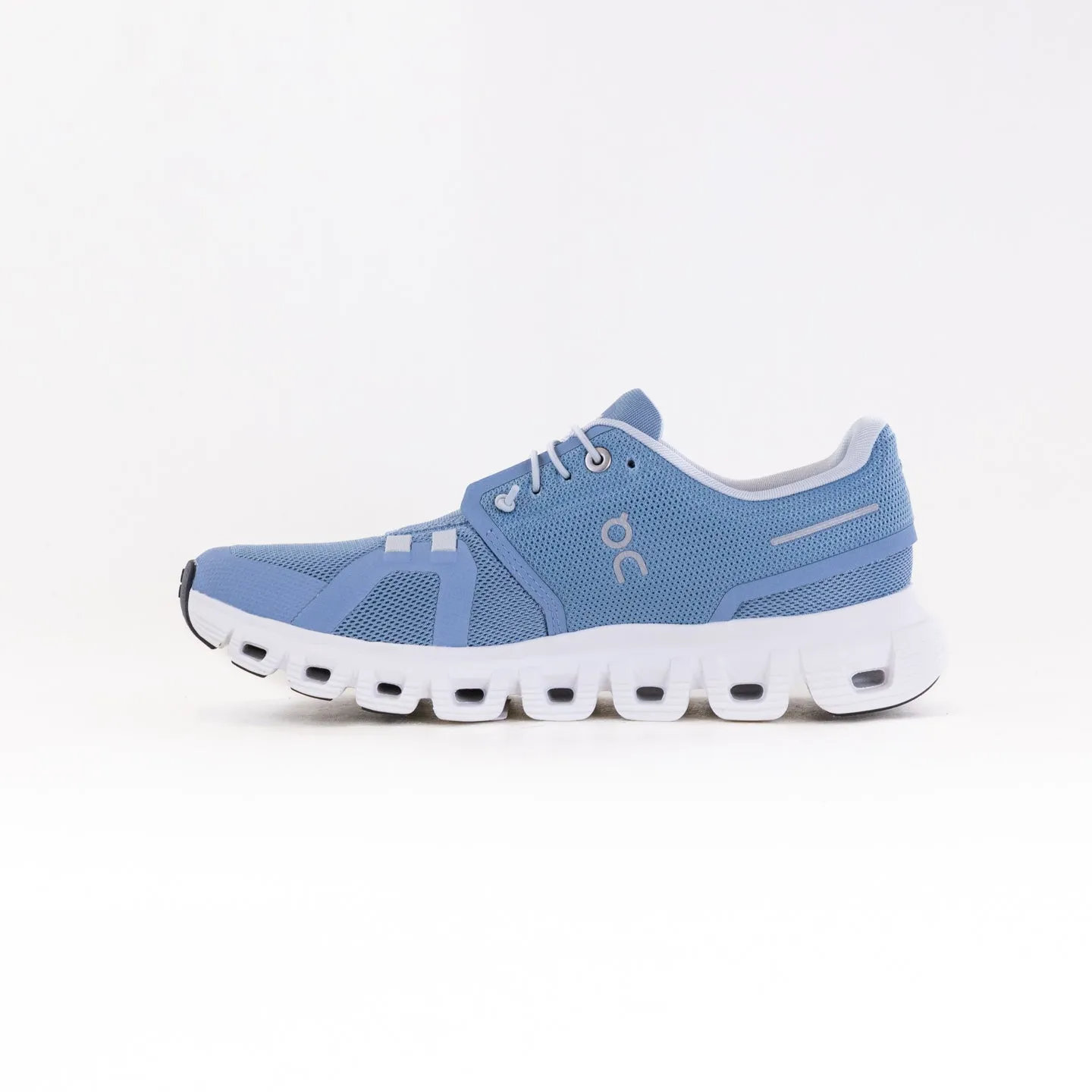 On Cloud 6 (Women's) - Chambray/White road pace