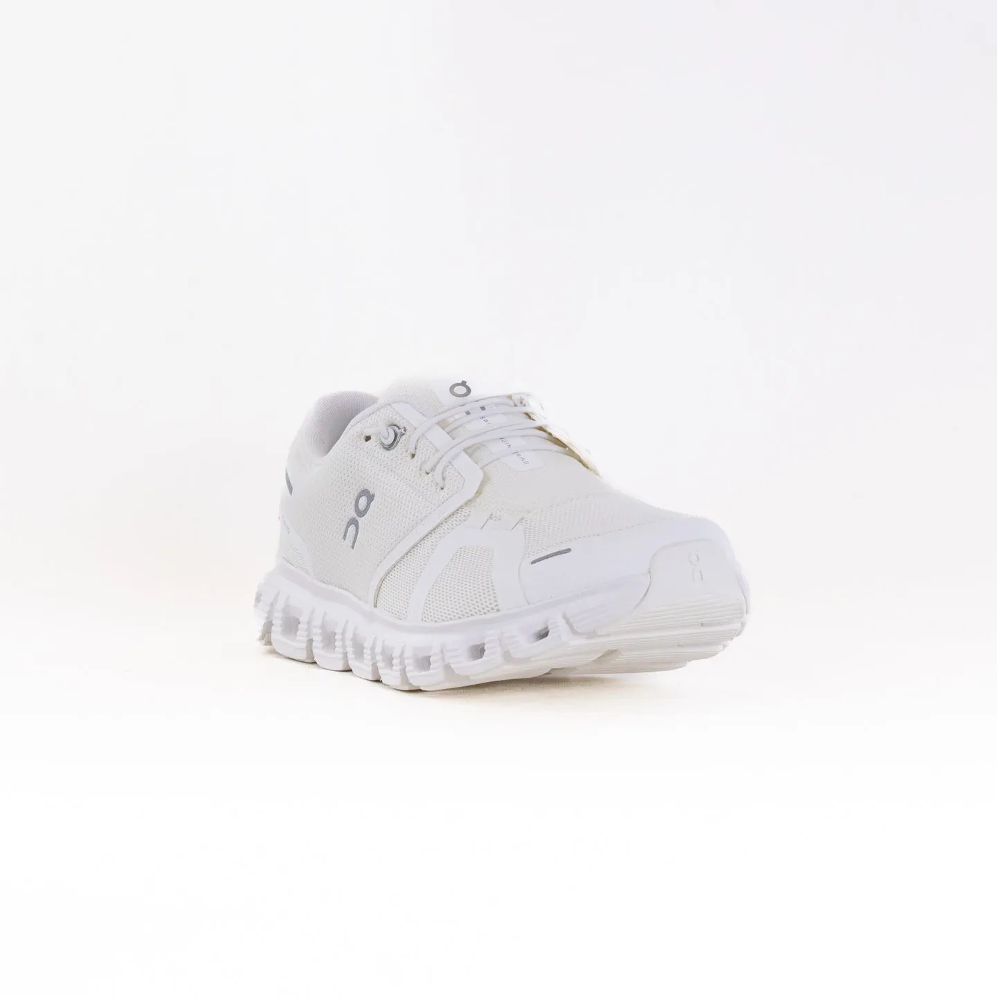 On Cloud 6 (Women's) - White/White air foam