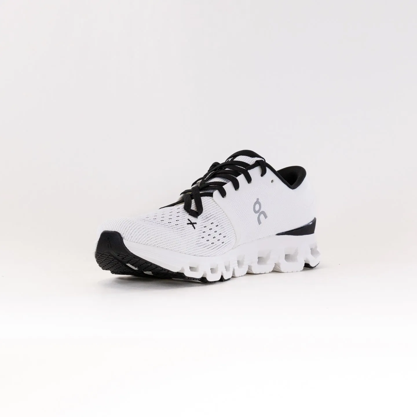 On Cloud X 4 (Men's) - Ivory/Black grip hold