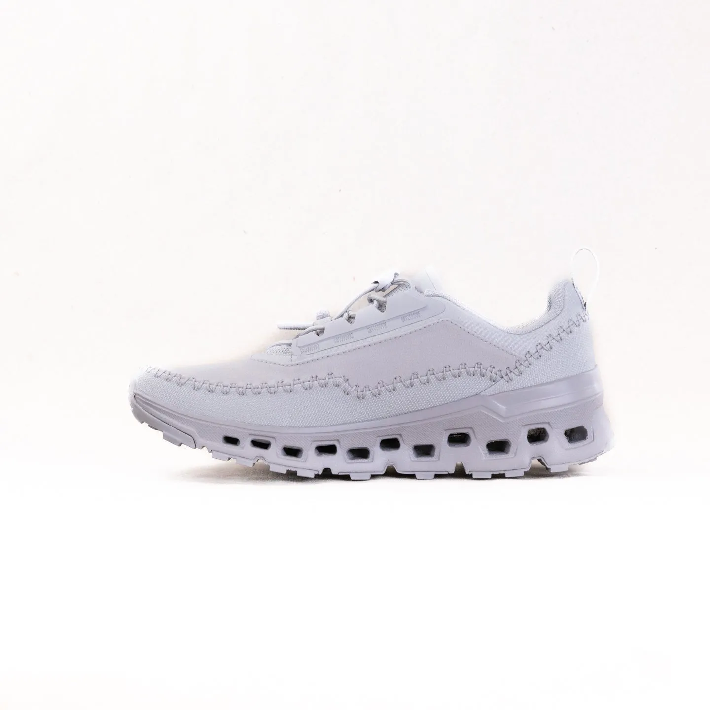 On Cloudaway 2 (Women's) - Glacier/Glacier pace rhythm