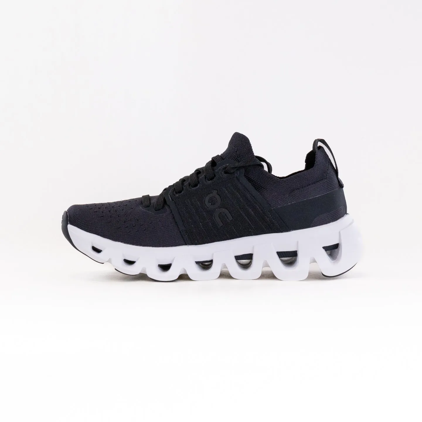 On Cloudswift 4 (Women's) - Black/White performance gear