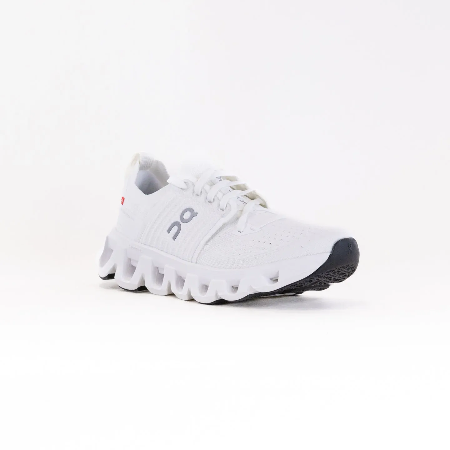 On Cloudswift 4 (Women's) - White/White rain ready