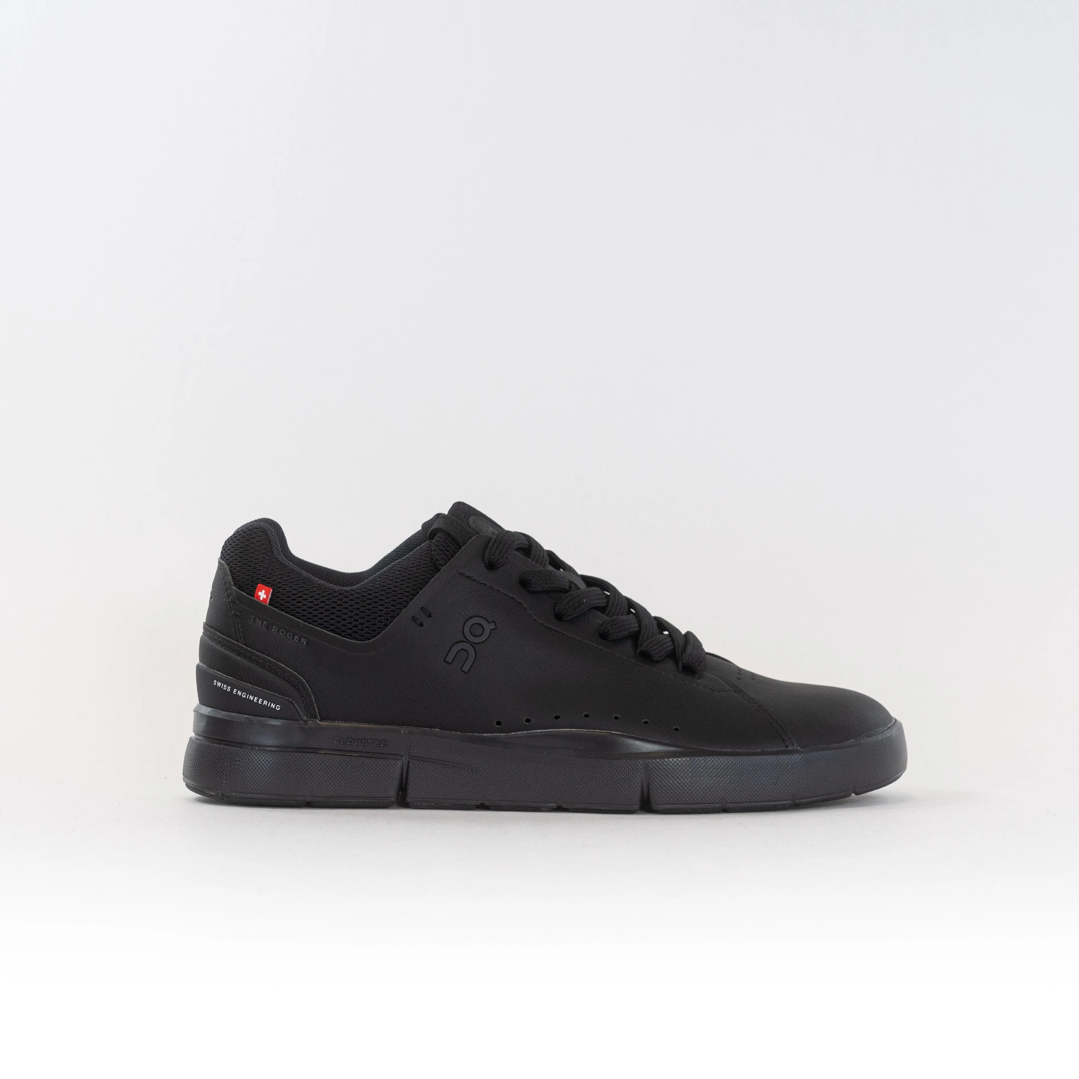 On The Roger Advantage (Women's) - All Black terrain smart