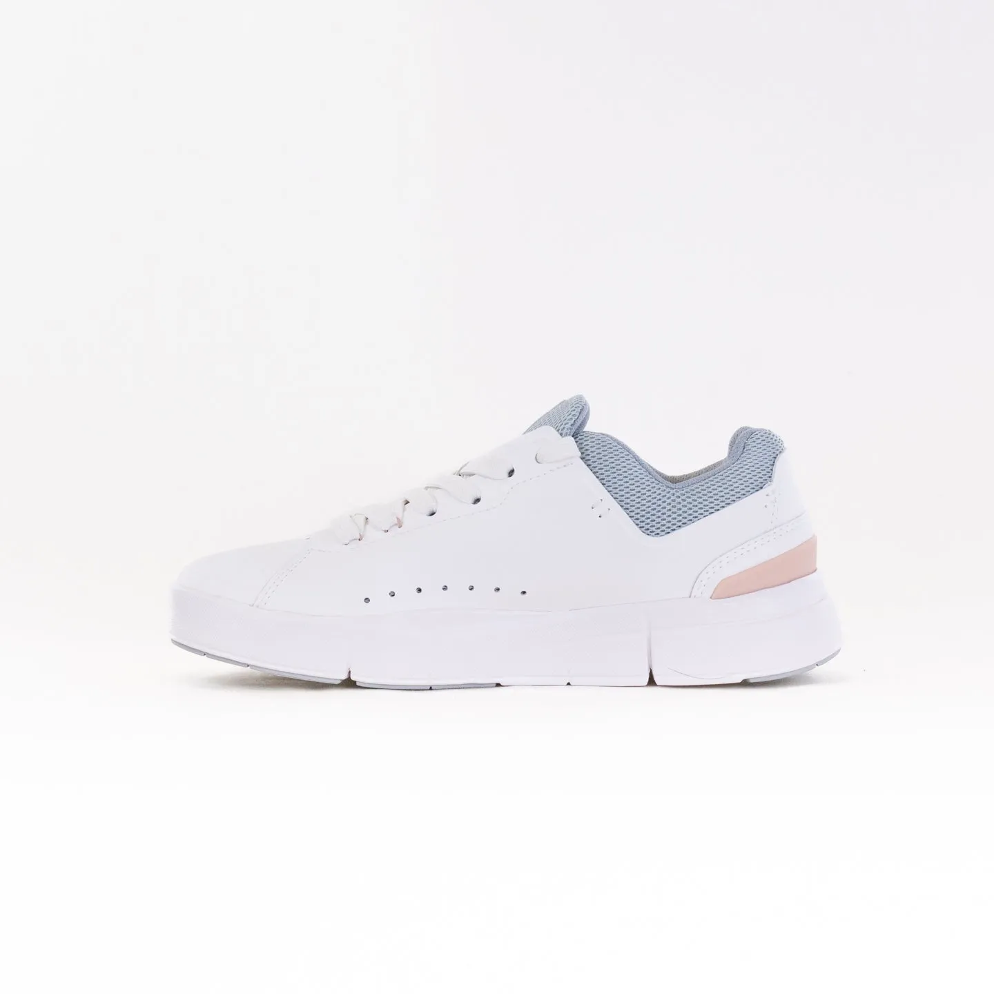 On The Roger Advantage (Women's) - White/Rosehip offroad use