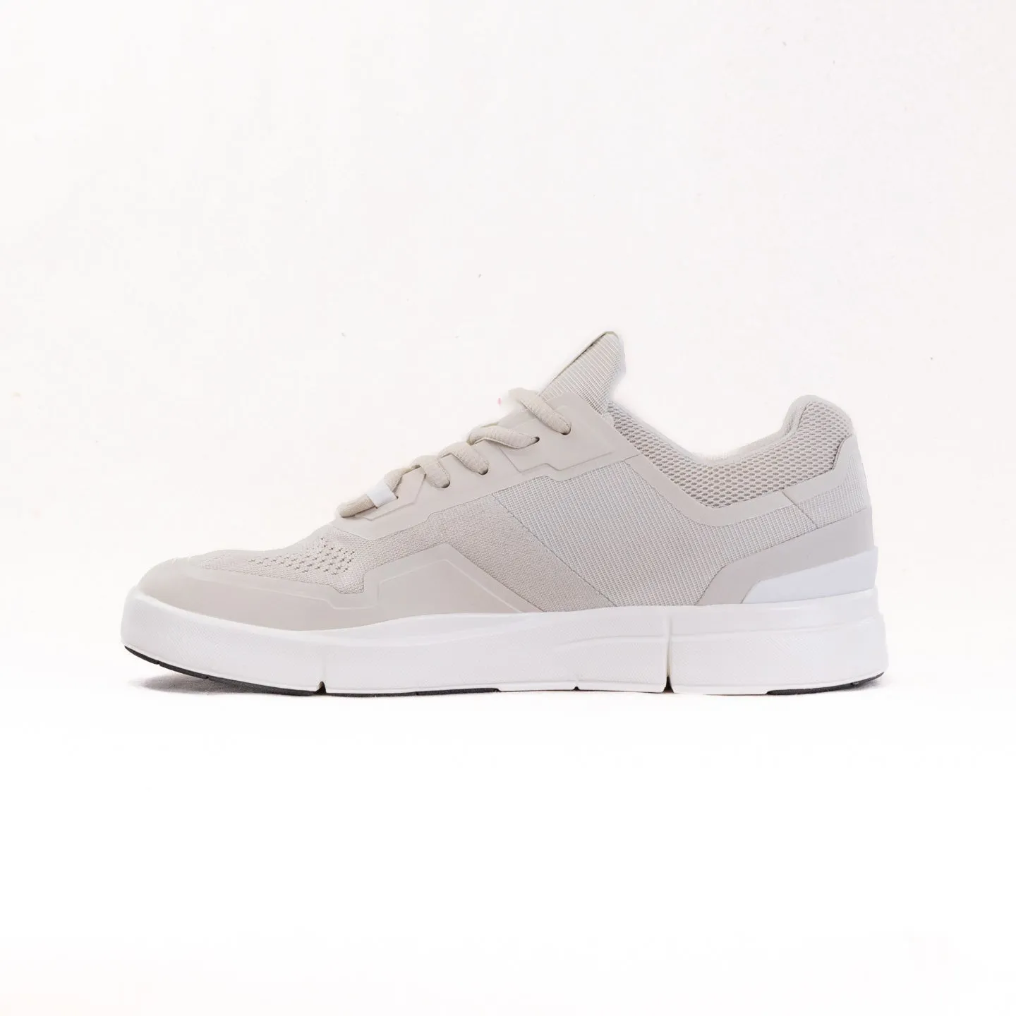 On The Roger Spin (Women's) - Sand/Ivory stable foot