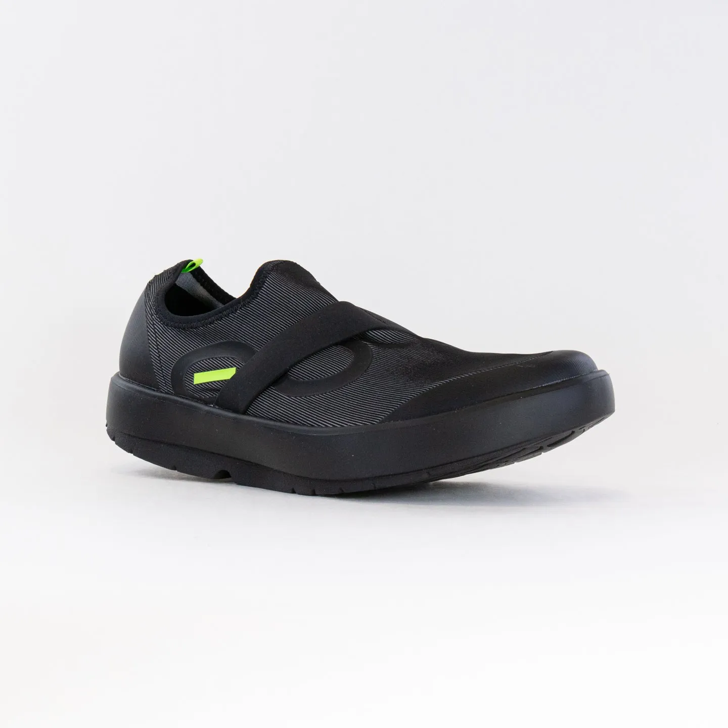 OOFOS OOmg Fibre Low (Men's) - Black/Grey tough roads