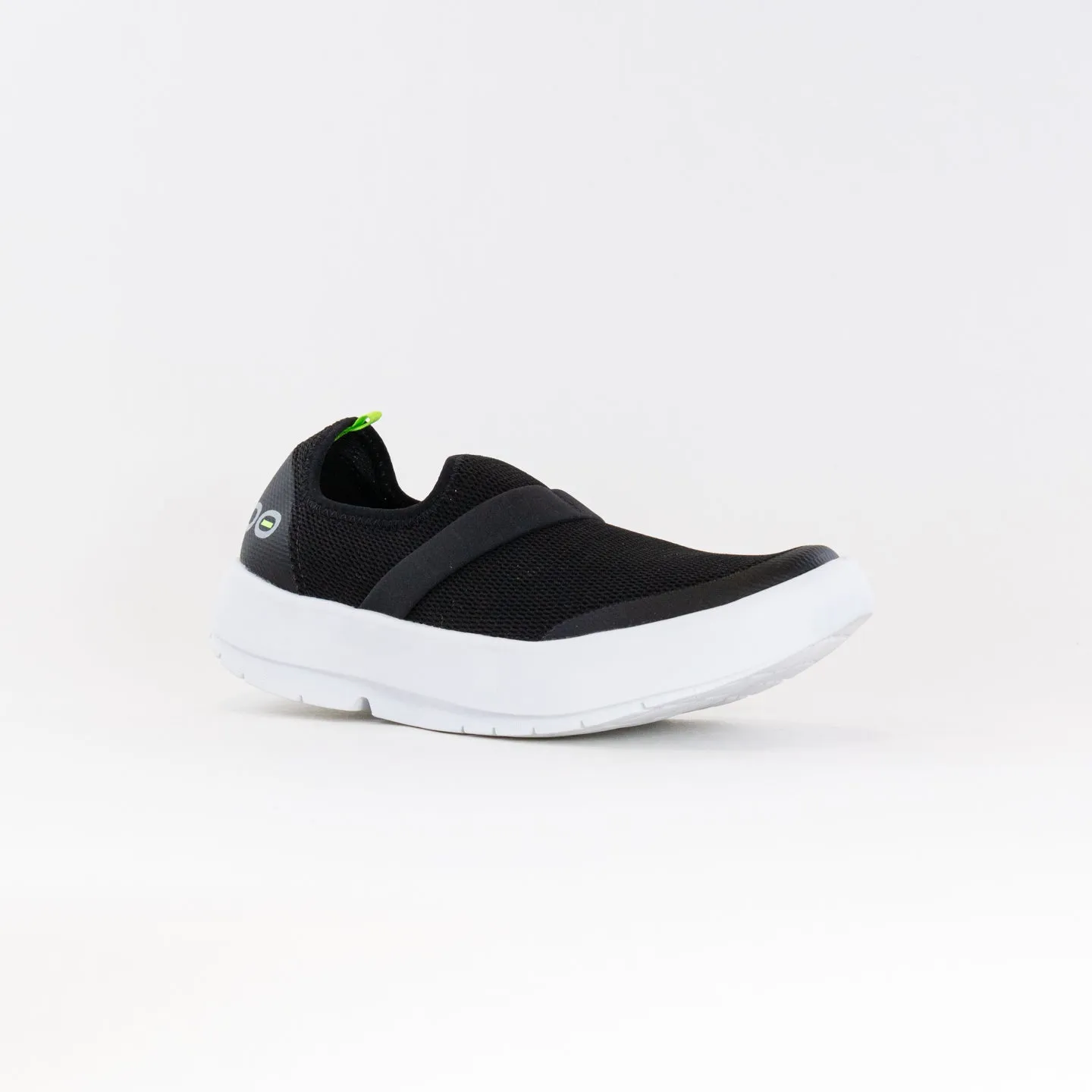 OOFOS OOmg (Women's) -White/Black athleisure look