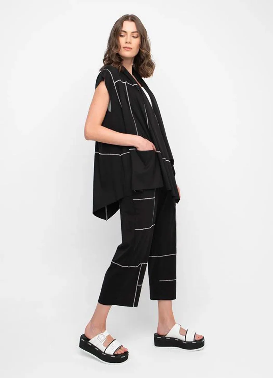 Ozai Vest With Geometric Stitching street vibe
