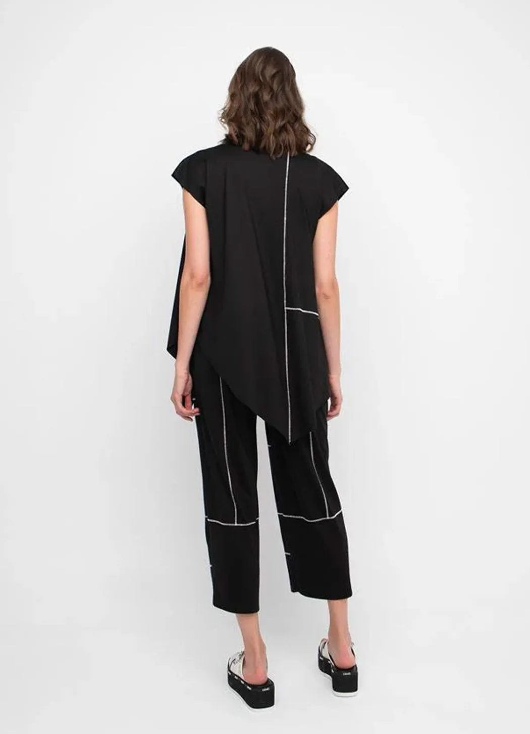 Ozai Vest With Geometric Stitching style phase