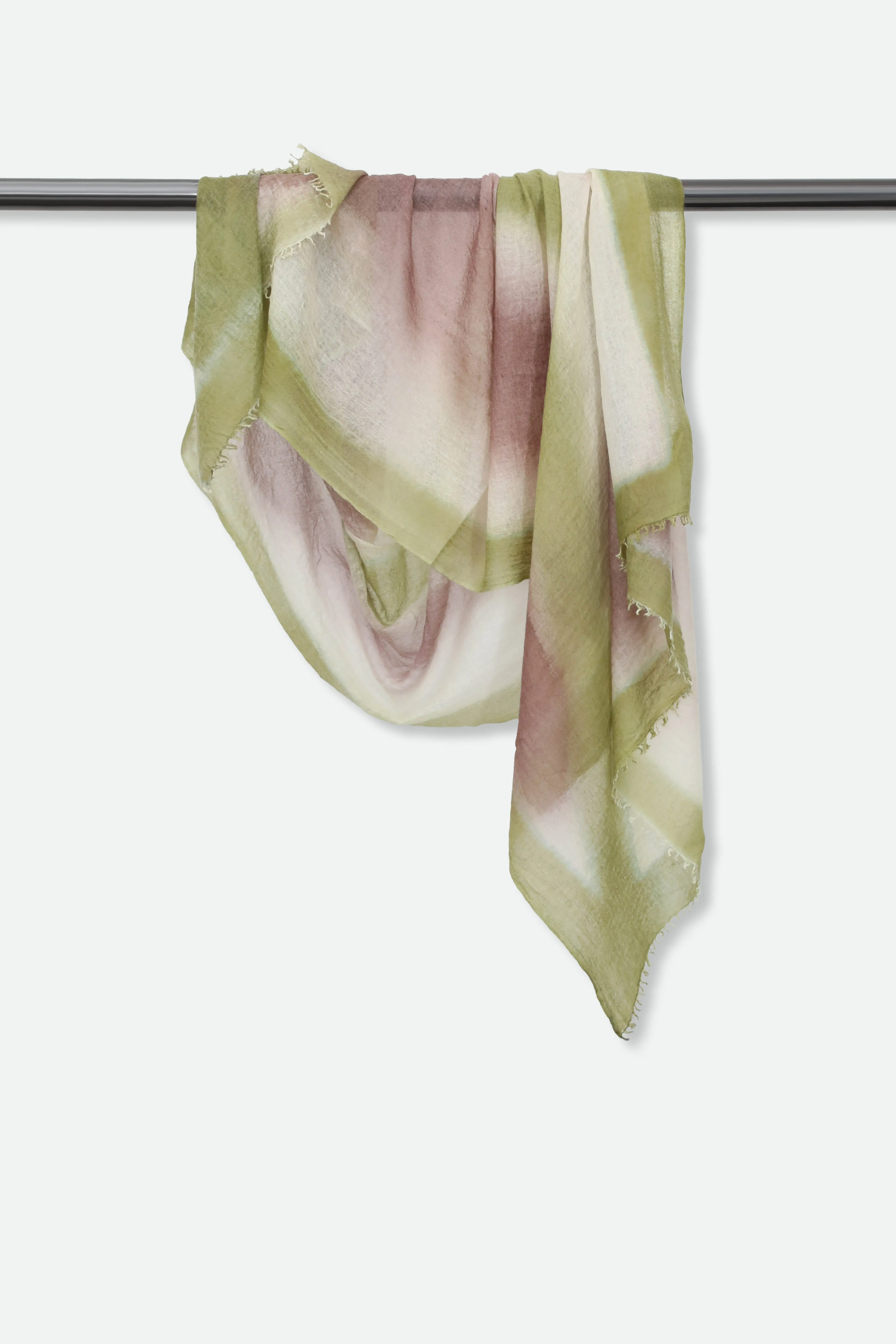 PISTACHIO CHATEAU SCARF IN HAND DYED CASHMERE everyday knit