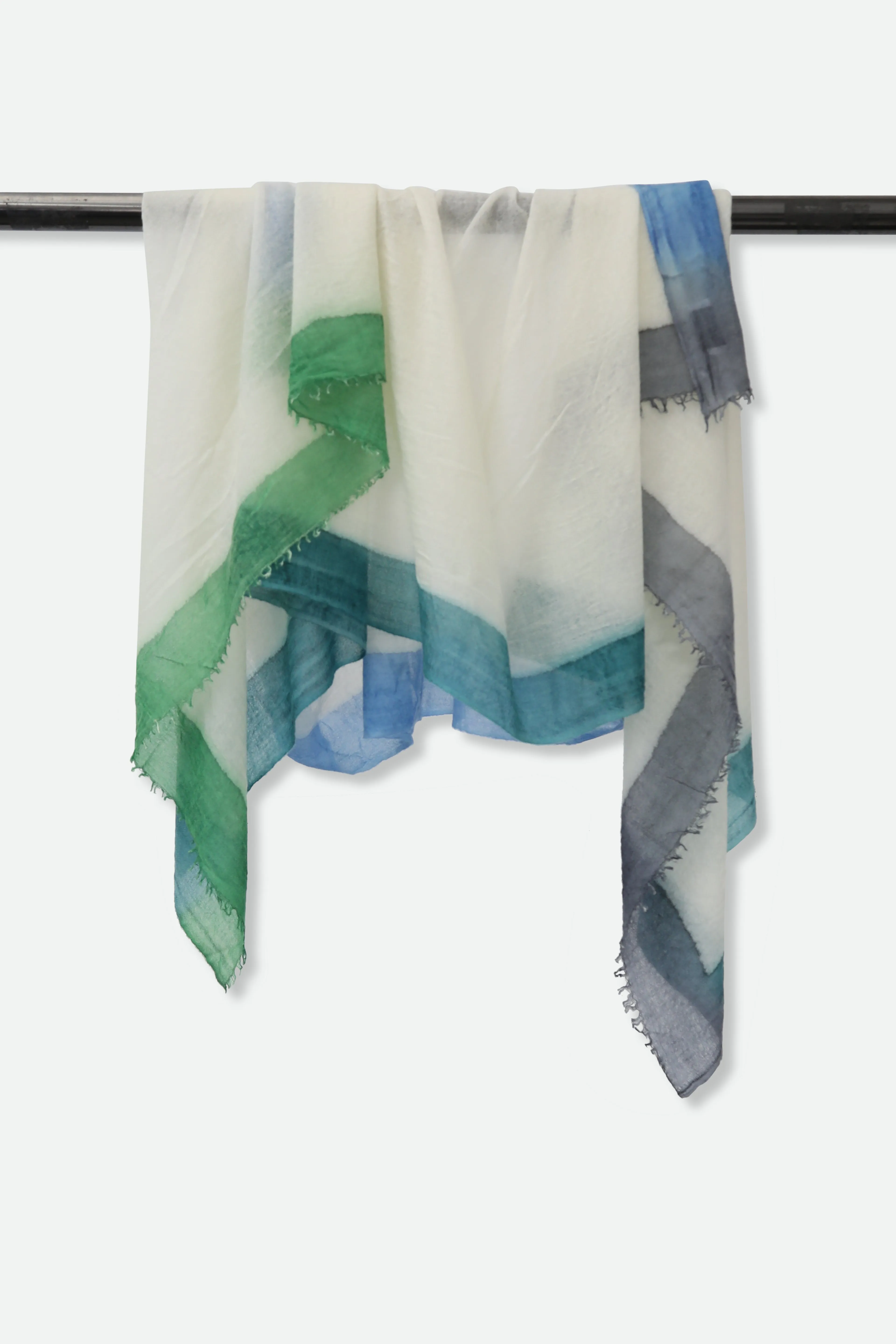 SANTORINI SCARF IN HAND DYED CASHMERE casual pair