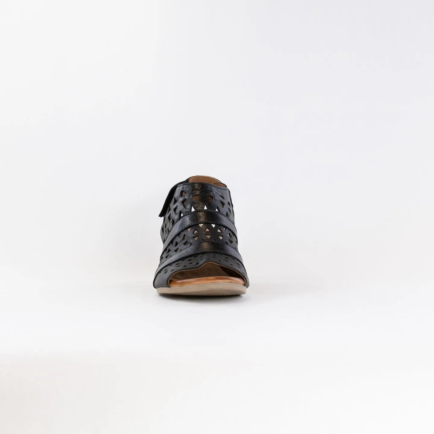 Spring Step Dorotha (Women's) - Black Warm Breeze