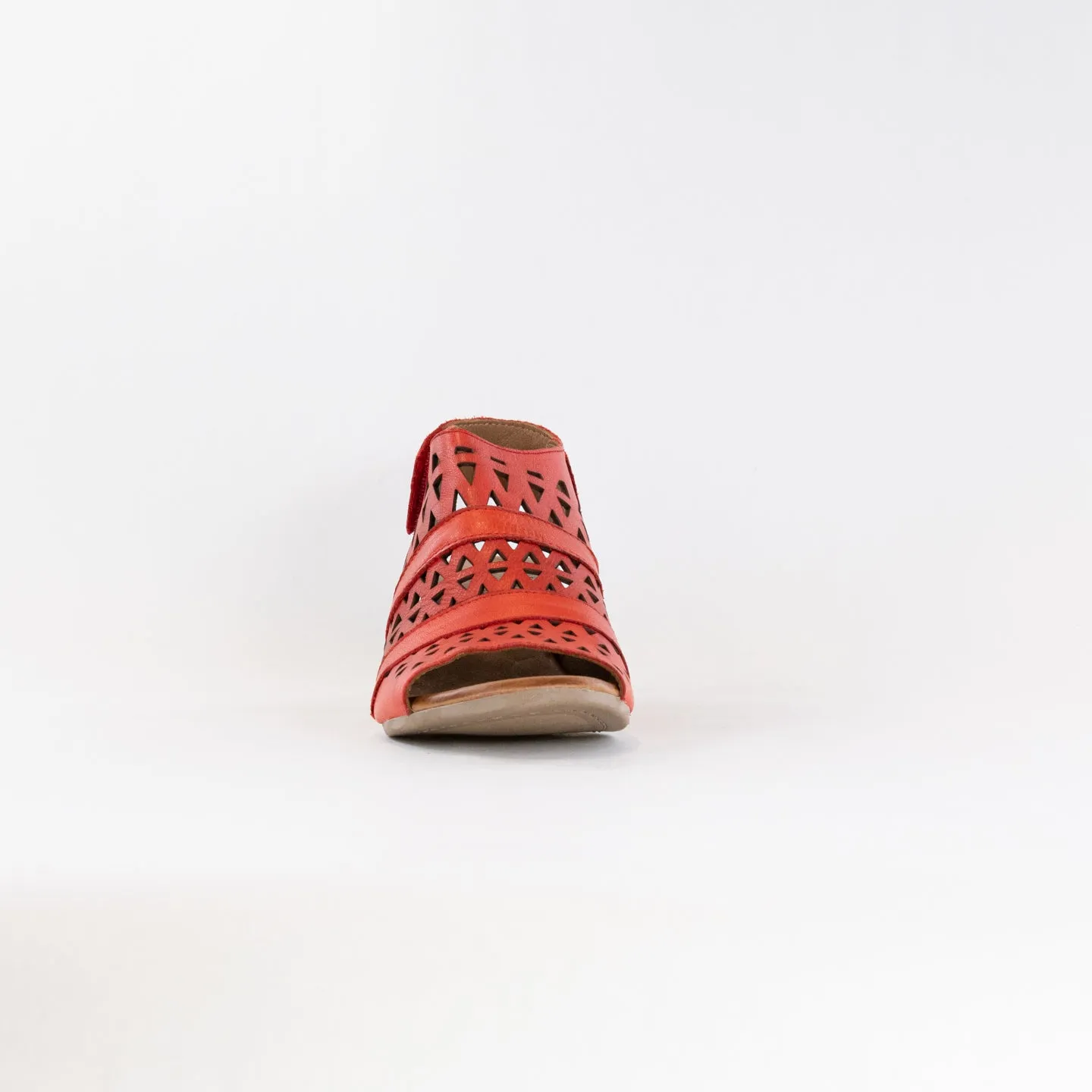 Spring Step Dorotha (Women's) - Red Foot Hug