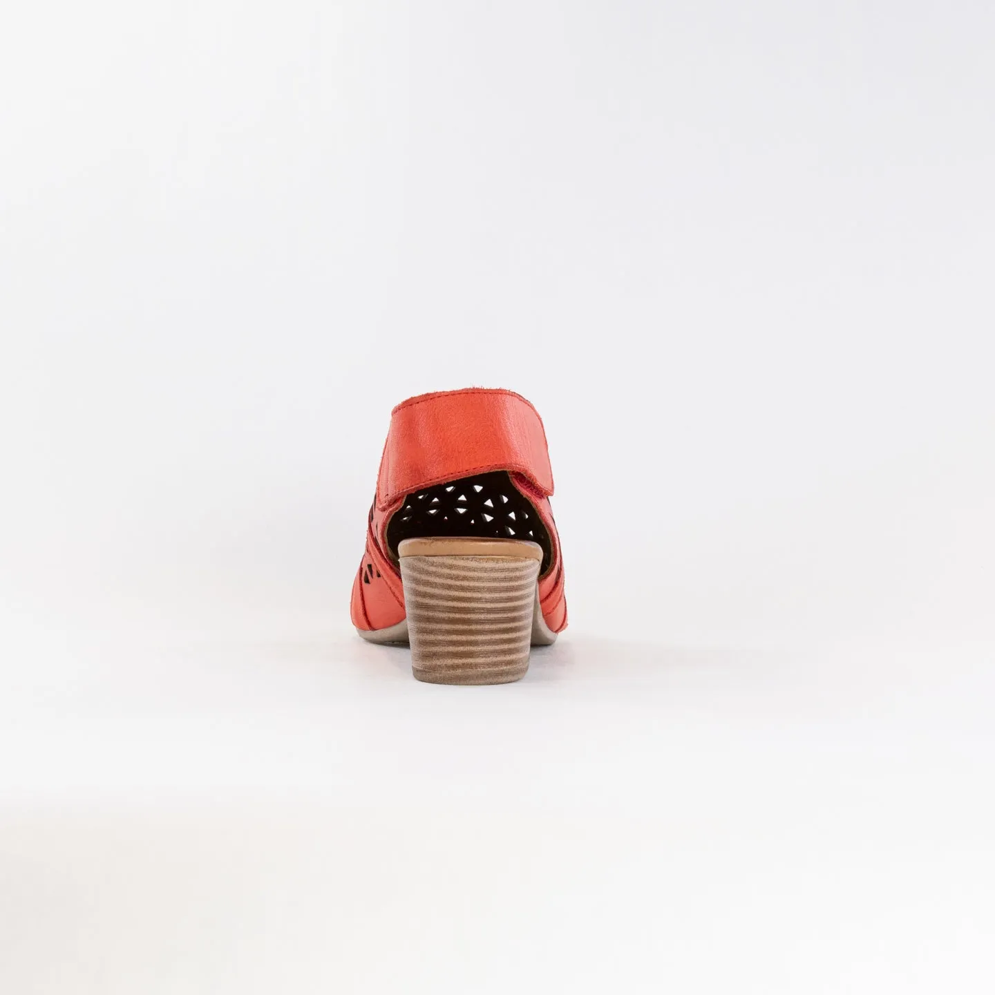 Spring Step Dorotha (Women's) - Red Lazy Days