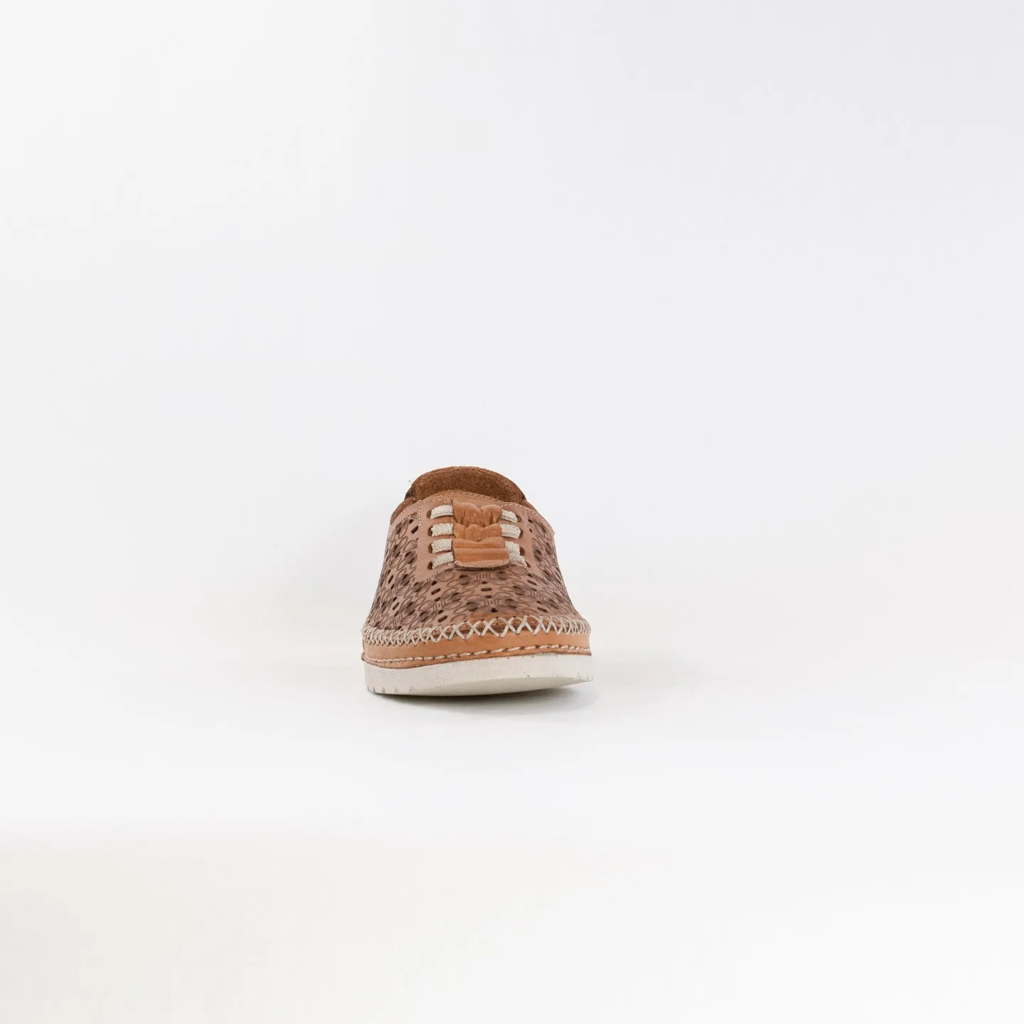 Spring Step Indi (Women's) - Camel snow grip
