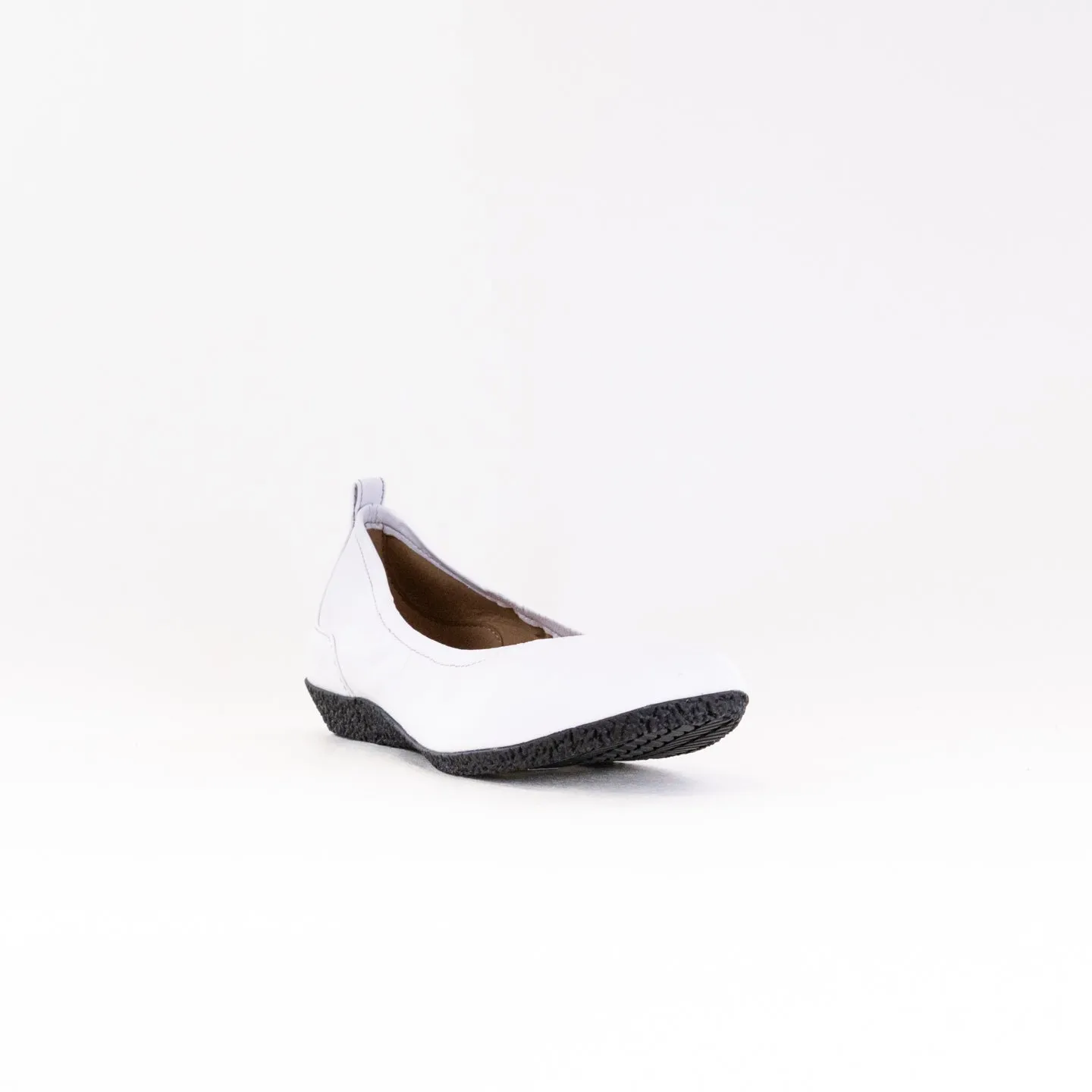 Taos Chit Chat (Women's) - White slip-on design