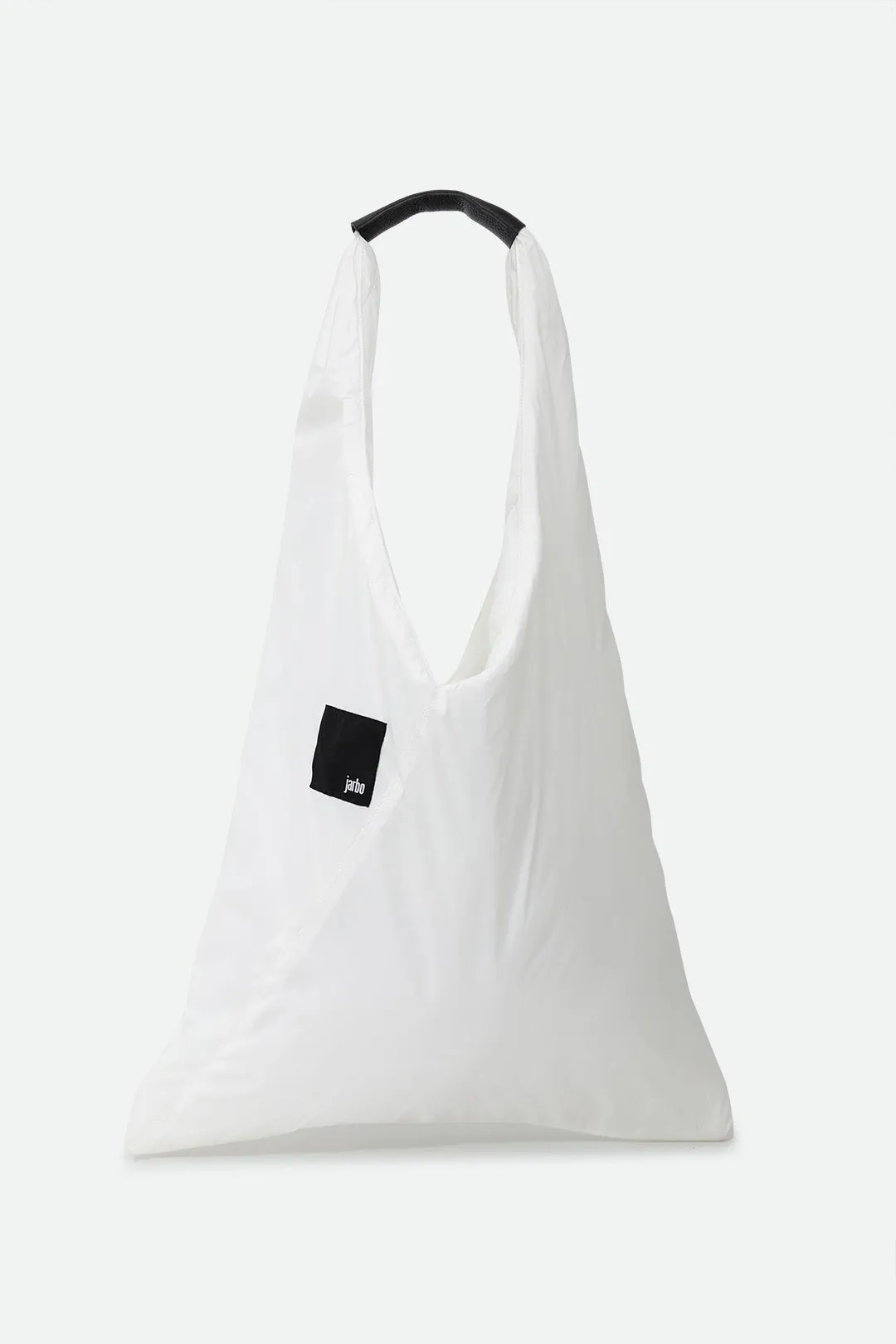 THE GALLERY TOTE QUILTED WITH LEATHER DETAIL sharp lines