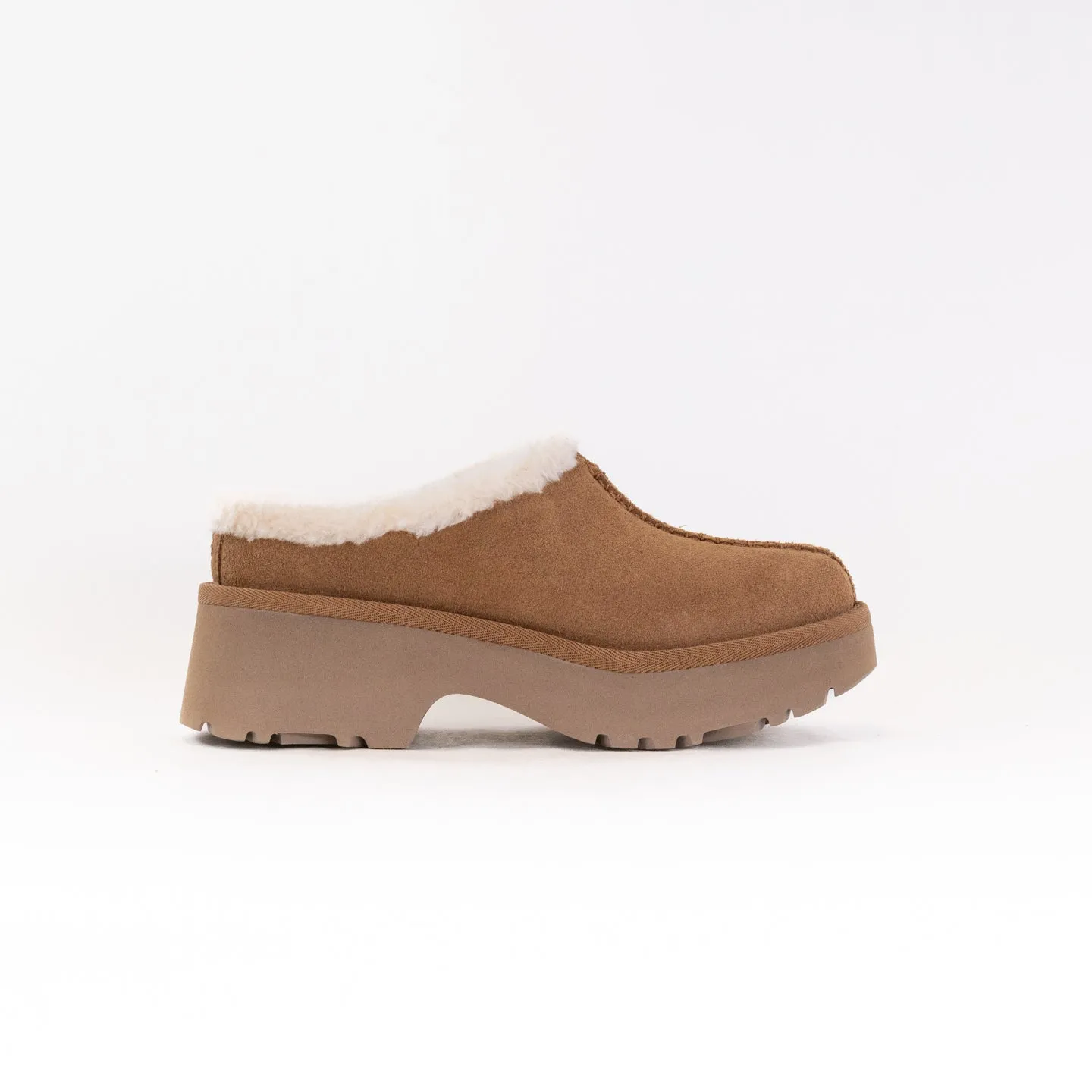UGG New Heights Cozy Clog (Women's) - Chestnut firm step