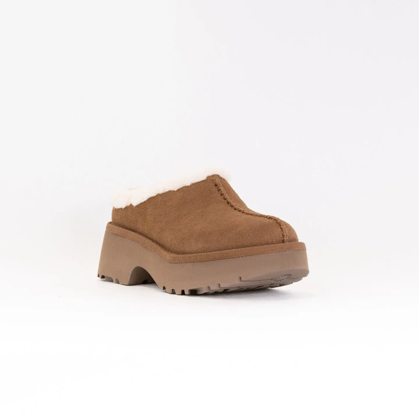 UGG New Heights Cozy Clog (Women's) - Chestnut dry terrain
