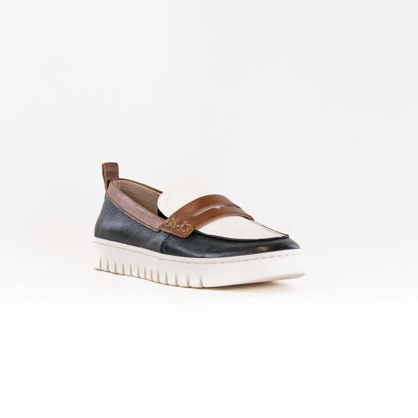 Vionic Uptown Loafer (Women's) - Black Multi Leather beach walks