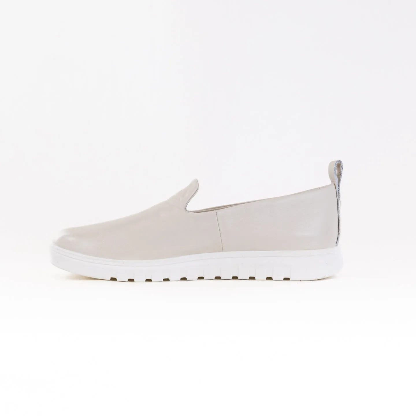 Vionic Uptown Willa Slip On Sneaker (Women's) - Creme Leather mall roaming