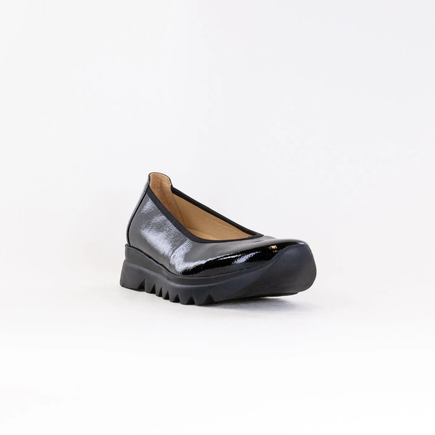 Wolky Snallerina F2F (Women's) - Black Patent gravel road