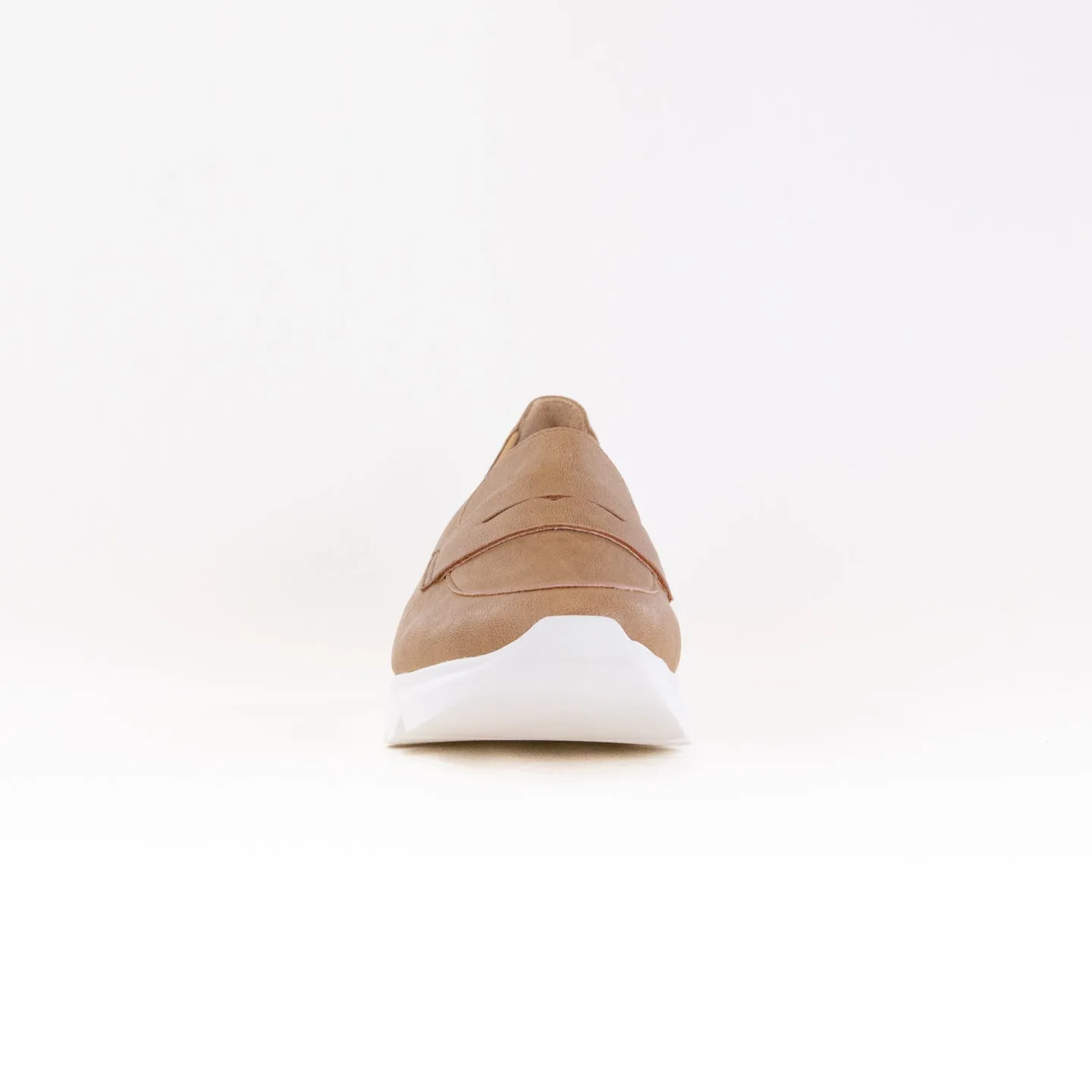 Wolky Snoafer F2F (Women's) - Sand Leather rain shield