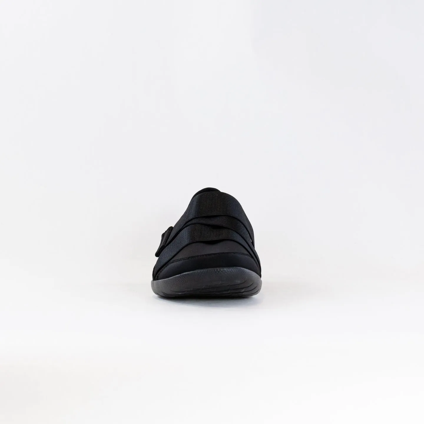 Ziera Urban (Women's) - Black/Black ground guard
