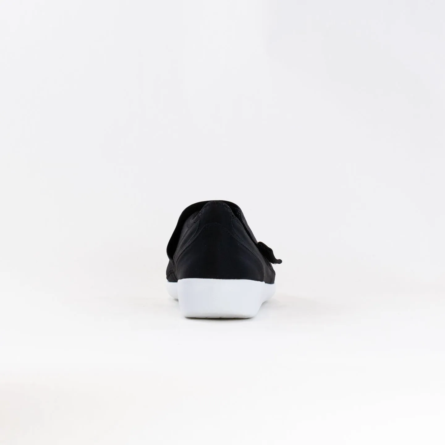 Ziera Urban (Women's) - Black/White trusty sidekick