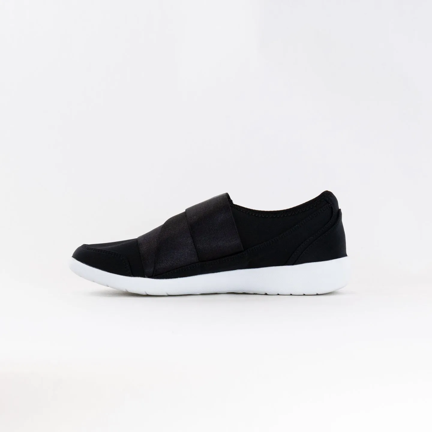 Ziera Urban (Women's) - Black/White pavement pounder