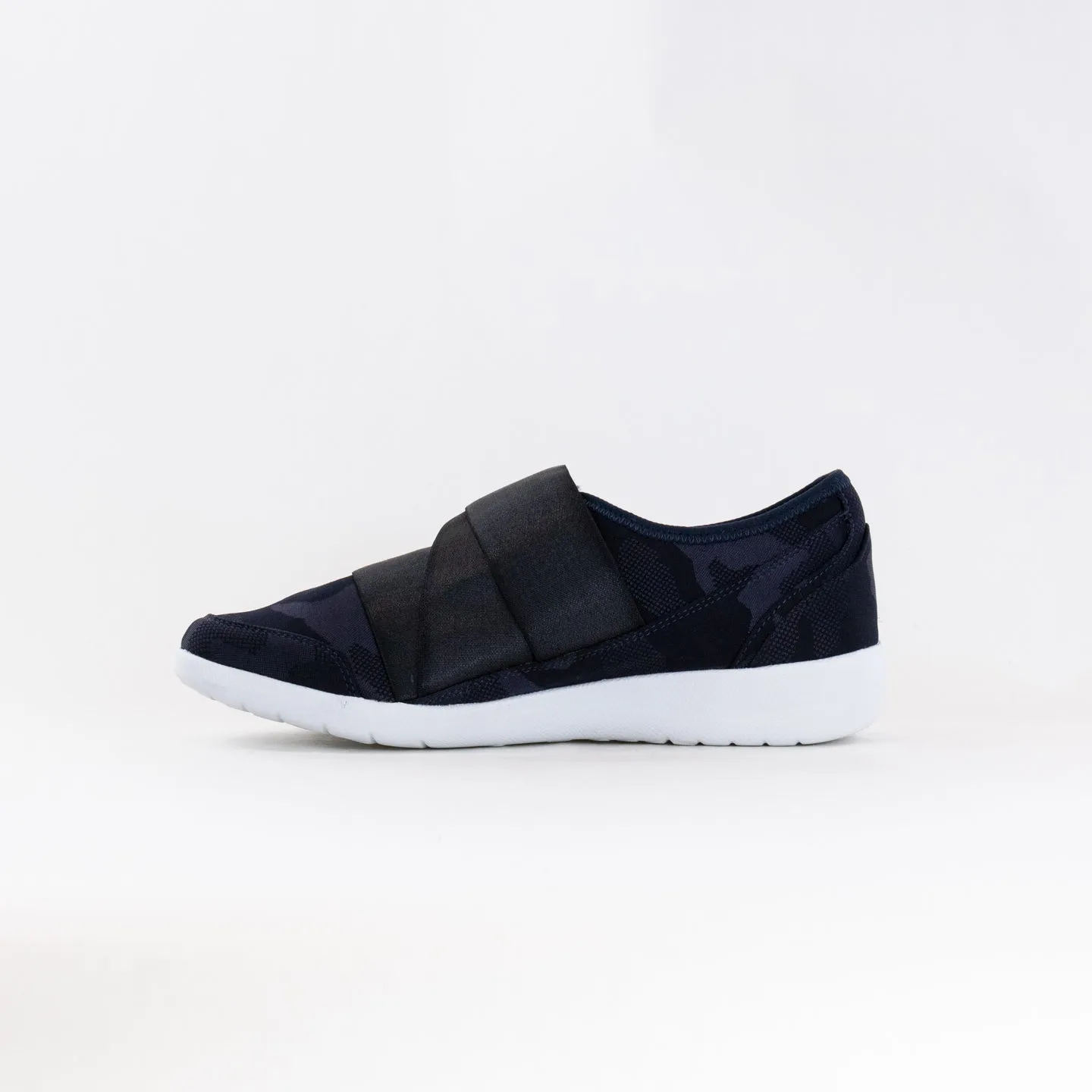 Ziera Urban (Women's) - Navy Camo weekend gear